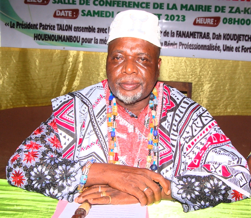 Professeur Florian DADJO DAGA, Président départemental du Zou pour la FANAMETRAB