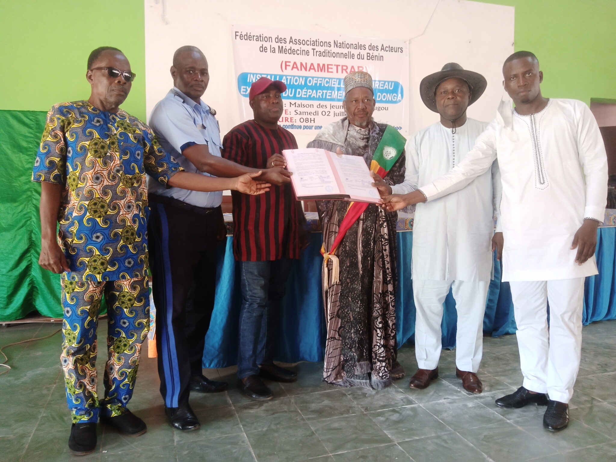 Installation officielle du bureau départemental de la Donga. Le représentant du DDS Danga à droite, le PA de la commune de Djougou